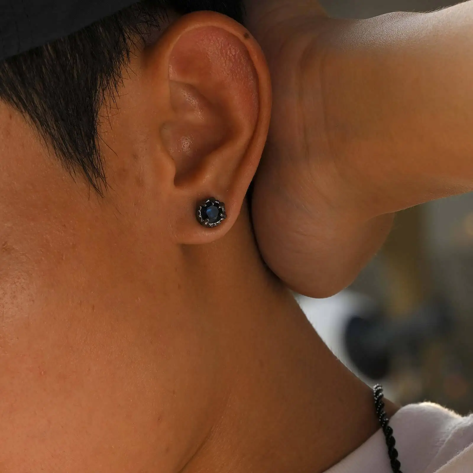 Vintage Dragon Claw Magnetic Ear Clip for Men,Punk Round Zircon Small Metal Earring,Cool No Ear Hole Jewelry Gift view 5
