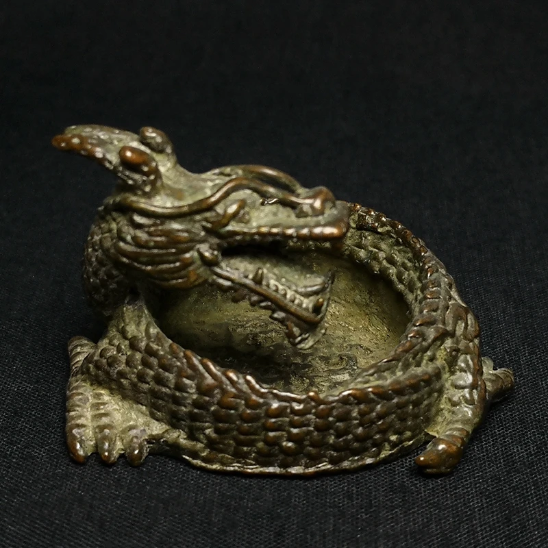 YIZHU CULTUER ART Size 6.2 × 4.8 cm Old Chinese Bronze Carving Dragon Statue Ashtray Decoration Collection