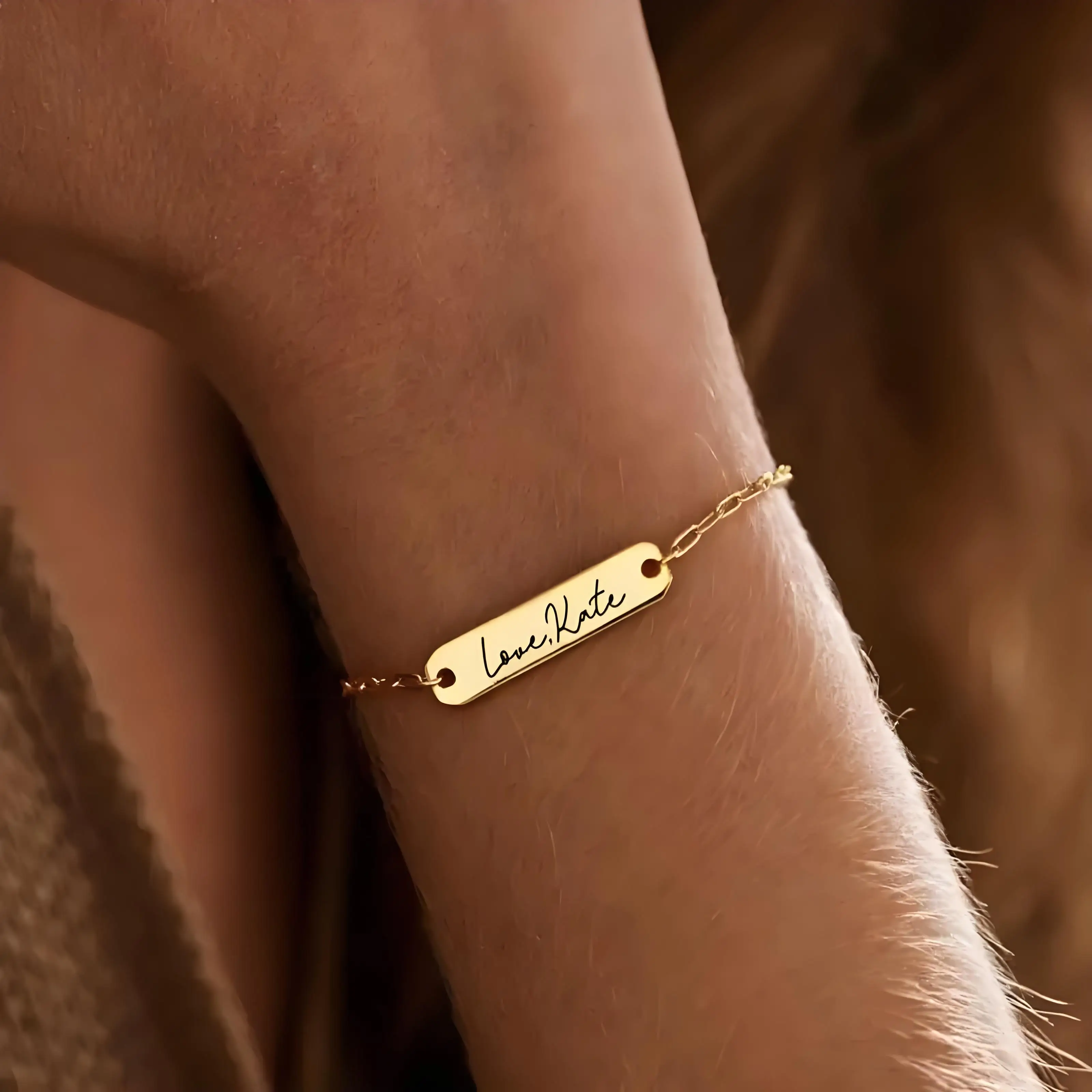 Personalized Engraved Name Bracelet, Gold Paperclip Chain, Minimalist Custom Jewelry Gift for Women, Ideal for Mother’s Day