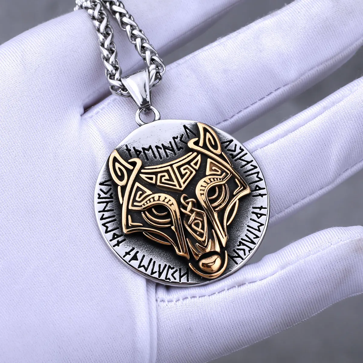 Stainless Steel Viking Mixed Gold Color Wolf Head Rune Necklace Men Retro Fashion Odin Amulet Pendant Biker Jewelry Wholesale