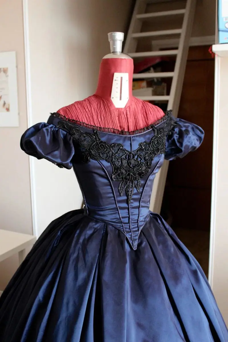 Victorian Ball Gown 18 Century Civil War Southern Belle Gown Evening Dress 1860 Ball Gown Dress