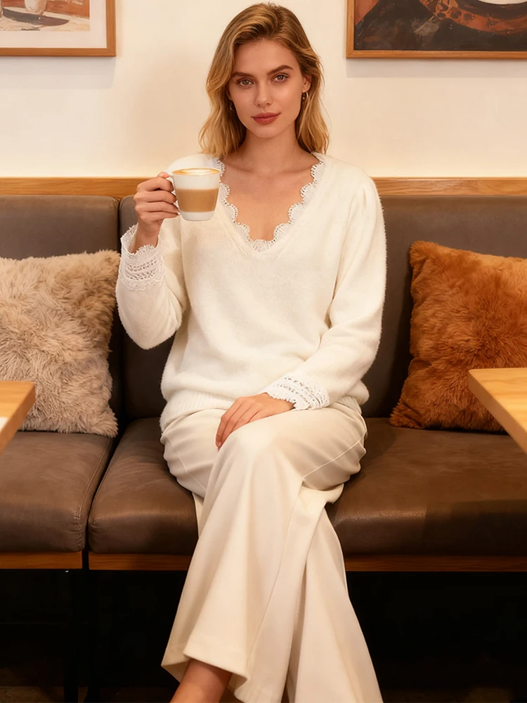 

Новый французский повседневный кружевной свитер с v-образным вырезом, пуловер с длинными рукавами, белый мягкий топ с кружевными манжетами, женская одежда, осень-зима, хит продаж