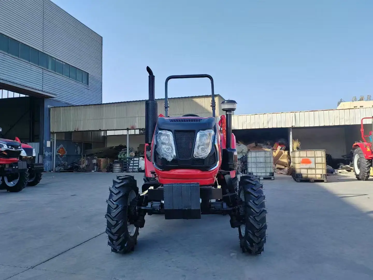 China Manufacturer's Mini 4WD WHEEL Tractor 50HP Farm Accessories with Engine and Gearbox Low Price