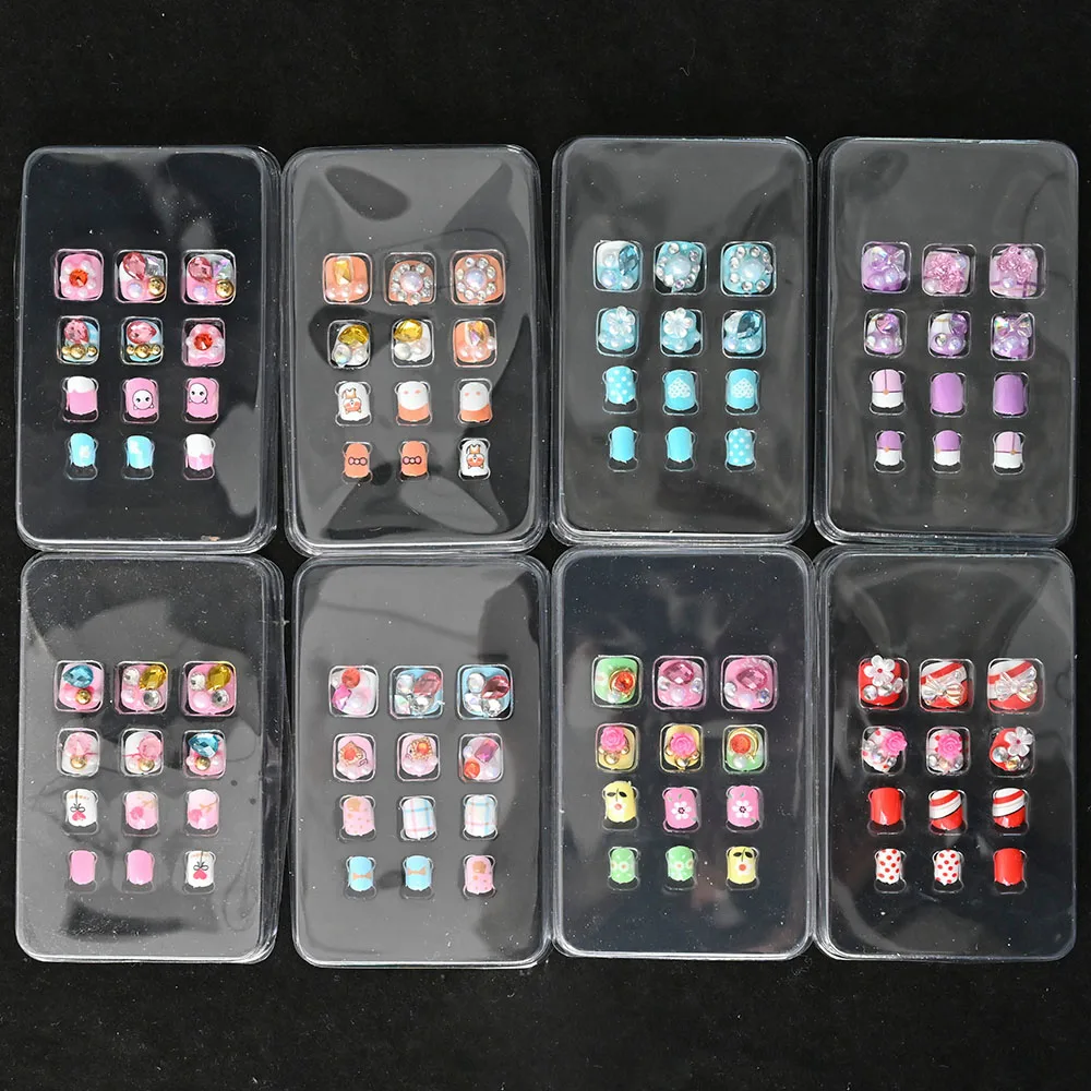 24pcs/Nail Kit Self Adhesive Children Fake Nails Princess Cat Panda Sticky Nail Tips Little Girl Easy Manicure Art 3D Tips TD198