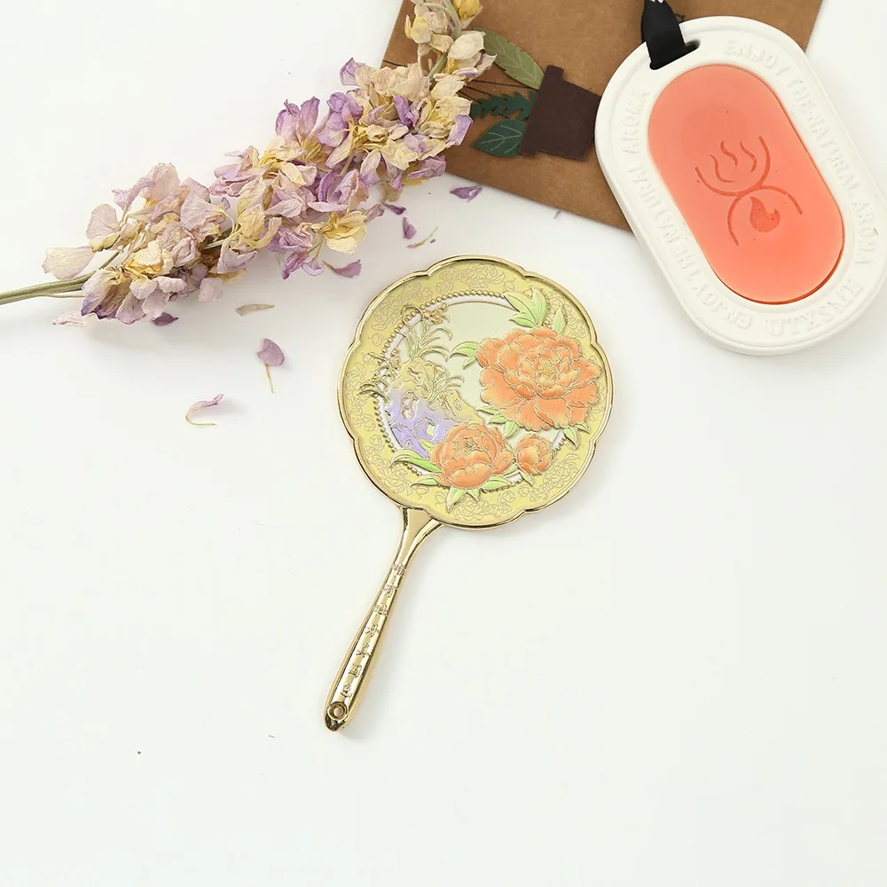 Fashion Vintage Chinese Style Metal Mirror Peony Portable Vanity Mirror Cosmetic Tools Sweet Flower Handheld Mirror Home Decor