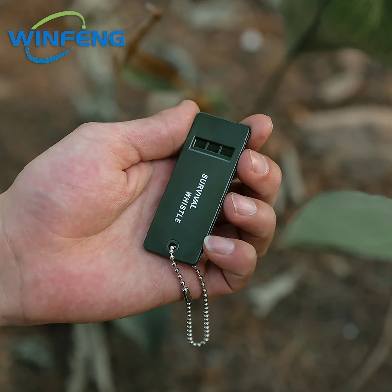 Tri-Band Outdoor Survival Whistle สัญญาณฉุกเฉินกู้ภัยนกหวีดพวงกุญแจสําหรับตั้งแคมป์เดินป่าปีนเขา EDC ผู้ตัดสินกีฬา