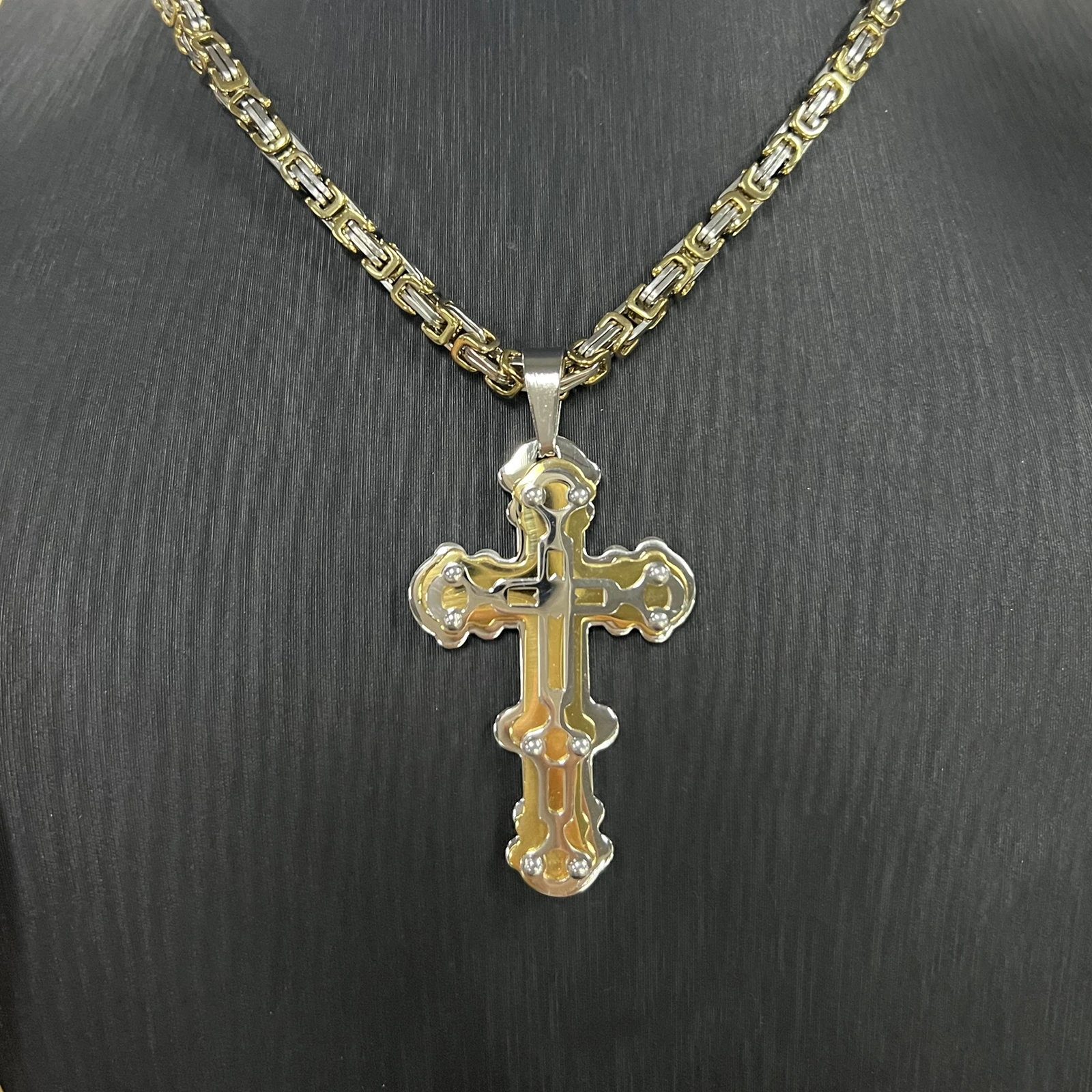 Stainless Steel Streamlined Religious Thick Cross Pendant Necklace For Men Choker Chain Necklace Jewelry corrente masculina