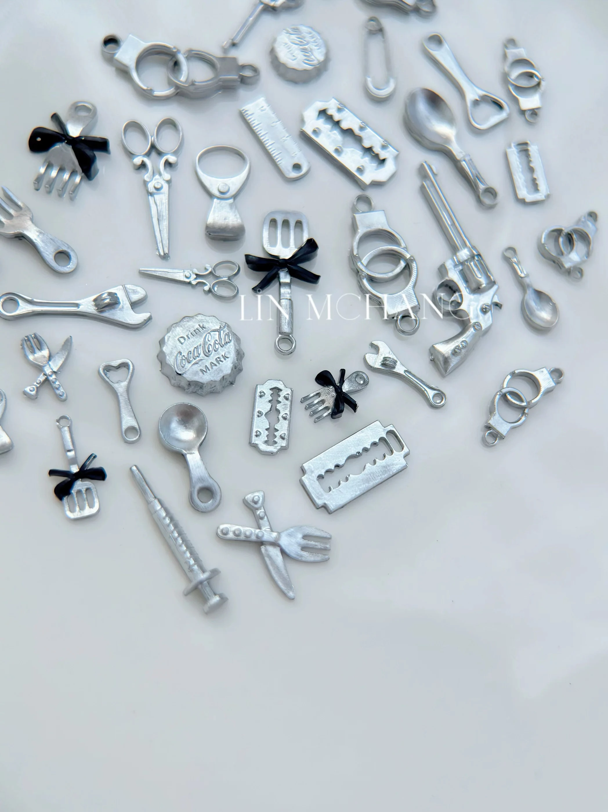 Serviesgoed, mes en vork, frisdrankflesdop Nail Art Mold Nail Art Accessoires Nail Art-sjablonen