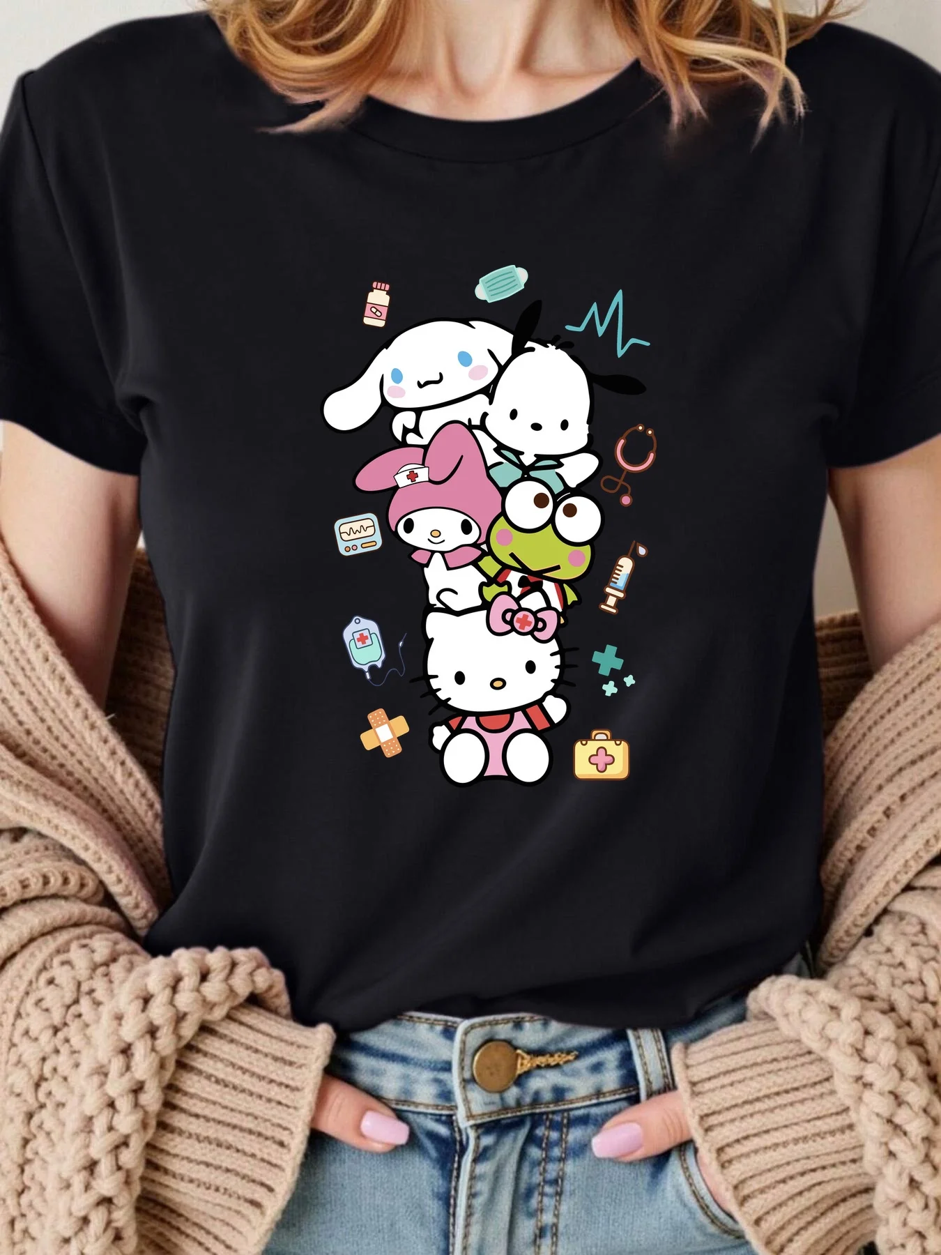 تي شيرت نسائي كاجوال أسود بنمط موضوع من سانريو - صيفي بأكمام قصيرة ورقبة دائرية، تصميم لطيف للممرضات والطبيب، سهل الغسل #2