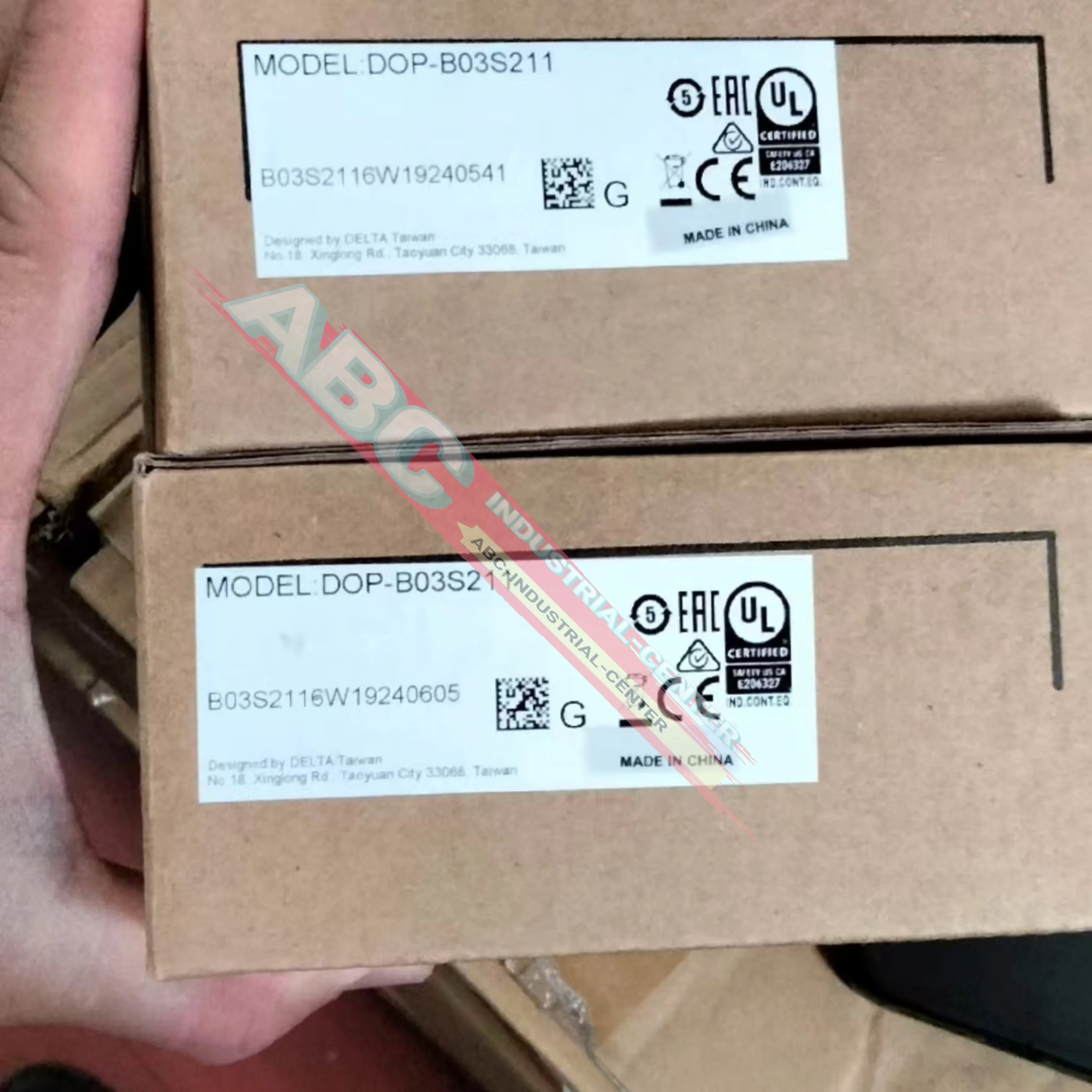 Nuovissimo touch screen HMI DOP-B03S211 DOP-B05S100