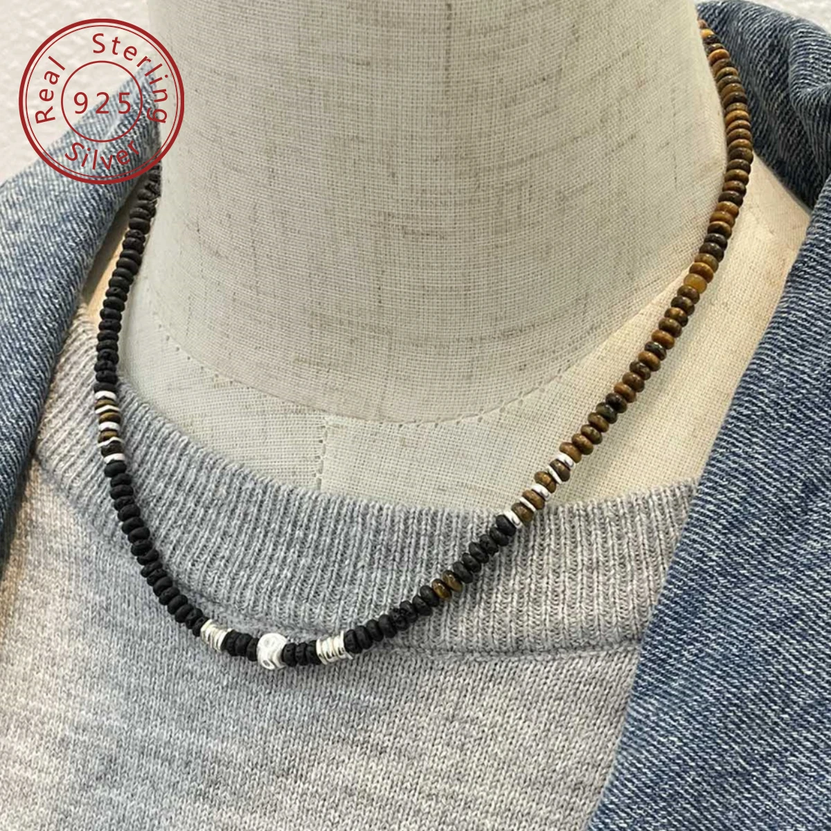 

Ожерелье из серебра 925 пробы с натуральным вулканическим камнем и тигровым глазом, нишевый минималистичный стиль, осенне-зимняя черно-коричневая серия