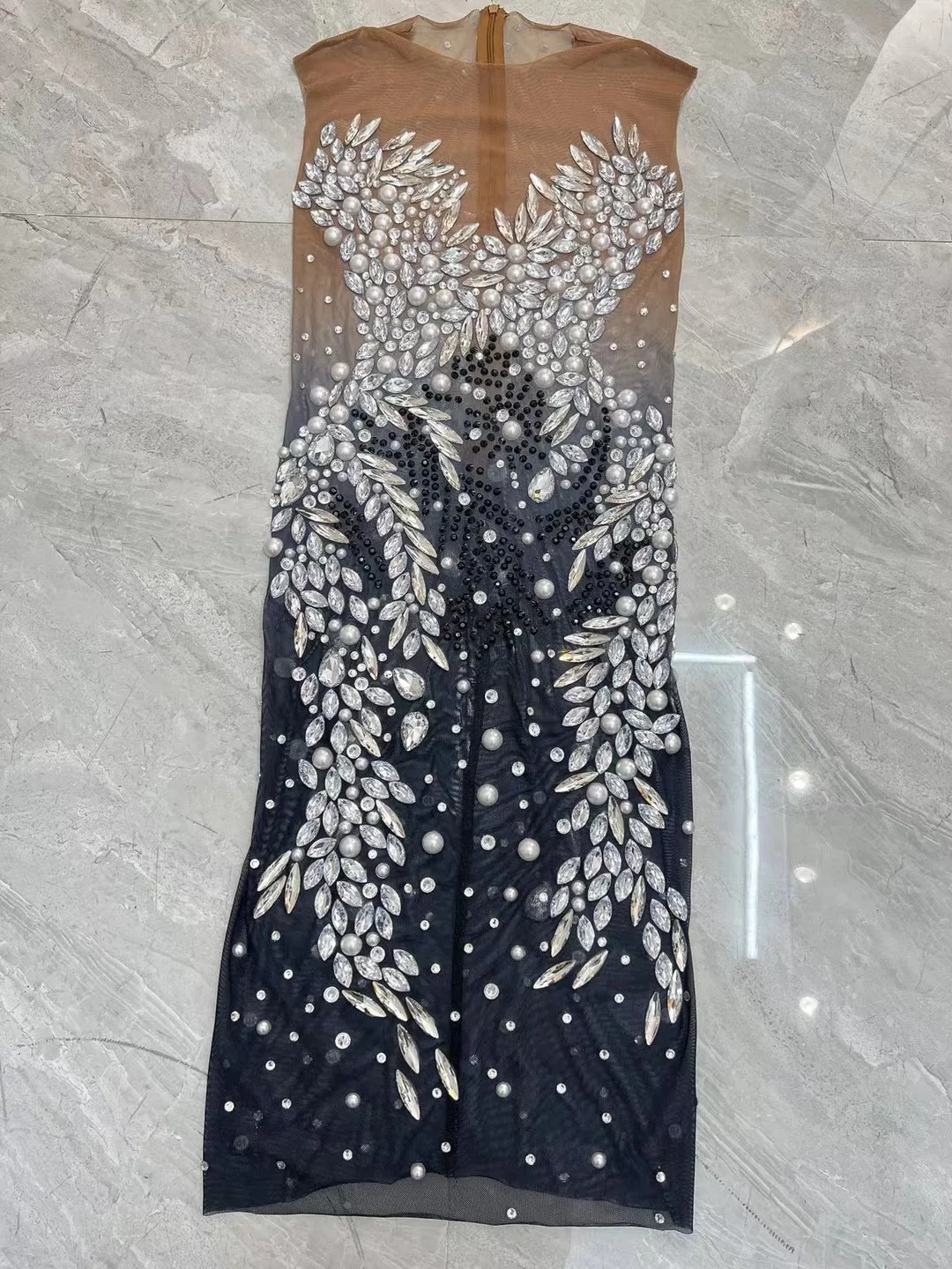 Glitzernde silberne Kristalle, Fingern, transparentes Kleid, Strass-Ketten, Outfit, Kostüm, Geburtstag, Feiern, sexy Bühne, C066