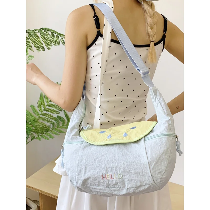 

Summer Fresh Fruit Cartoon Guava Girl Shoulder Bag, New Lightweight Versatile Crossbody Bag for College Students and Travel