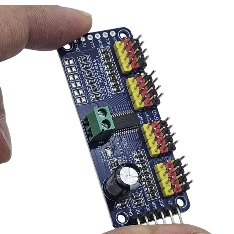 رائجة البيع 16 قناة PWM سيرفو محرك مجلس روبوت تحكم IIC واجهة نموذج مشغل PCA9685 ل