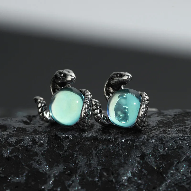 1Pair New In Fashion Vintage Punk Silver Color Snake Ear Stud Copper Piercing Earrings For Women Men Jewelry Accessories - view 2