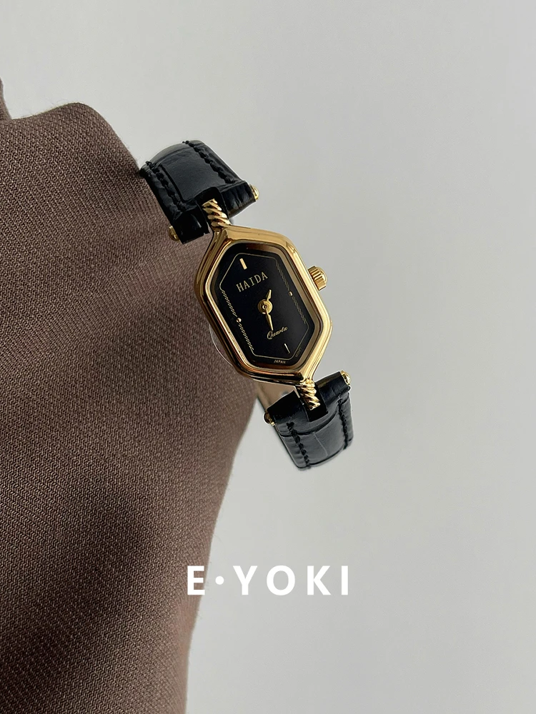 

High-End Gold And Black Hexagonal Dial Women'S Quartz Watch, Understated Luxury, Exquisite And Vintage Style, Unique Wristwatch.