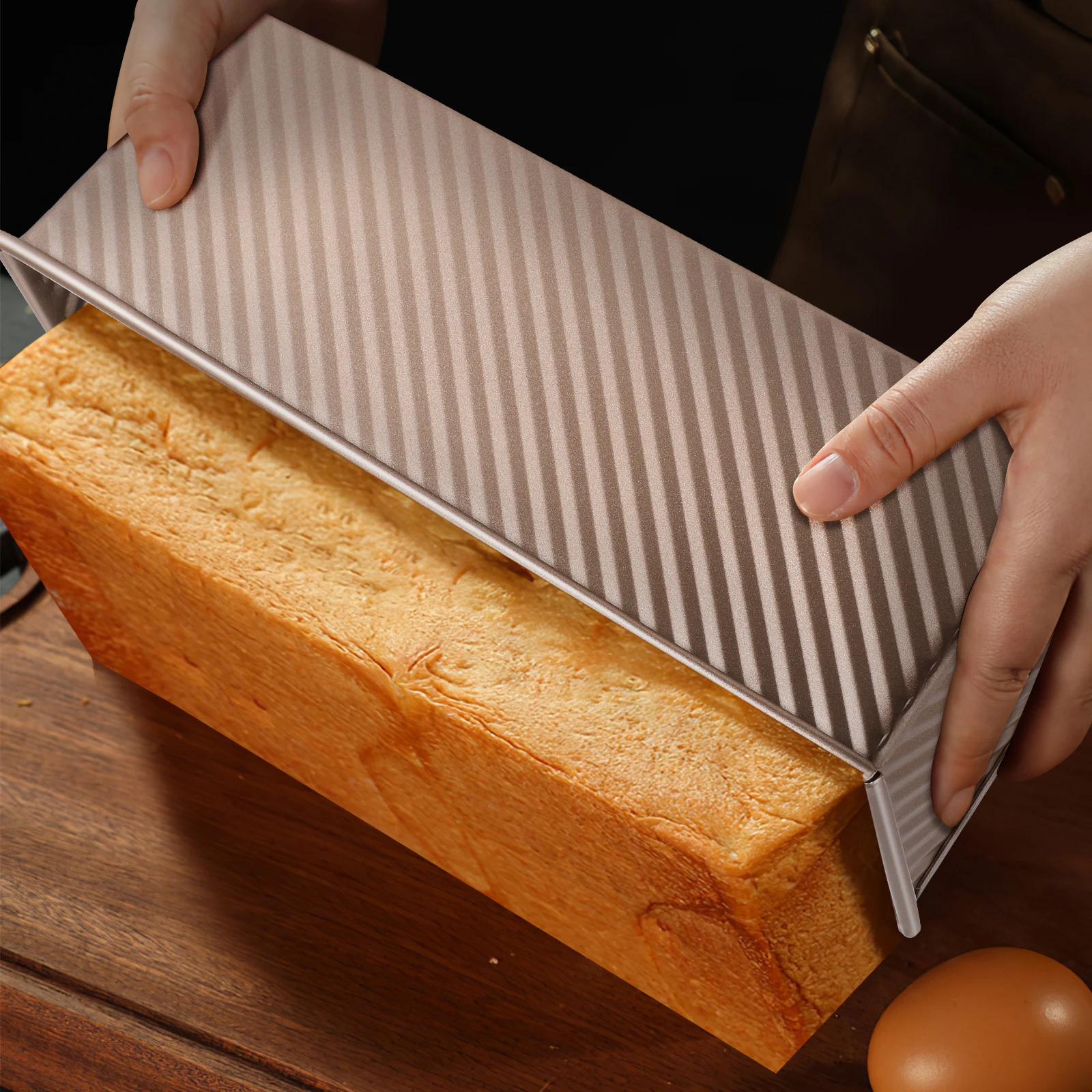 

Corrugated Toast Box Bread Loaf Pan Metal Container Pound Cake Mold Non Stick Carbon Steel Bin With Lid Oblong Baking Pan