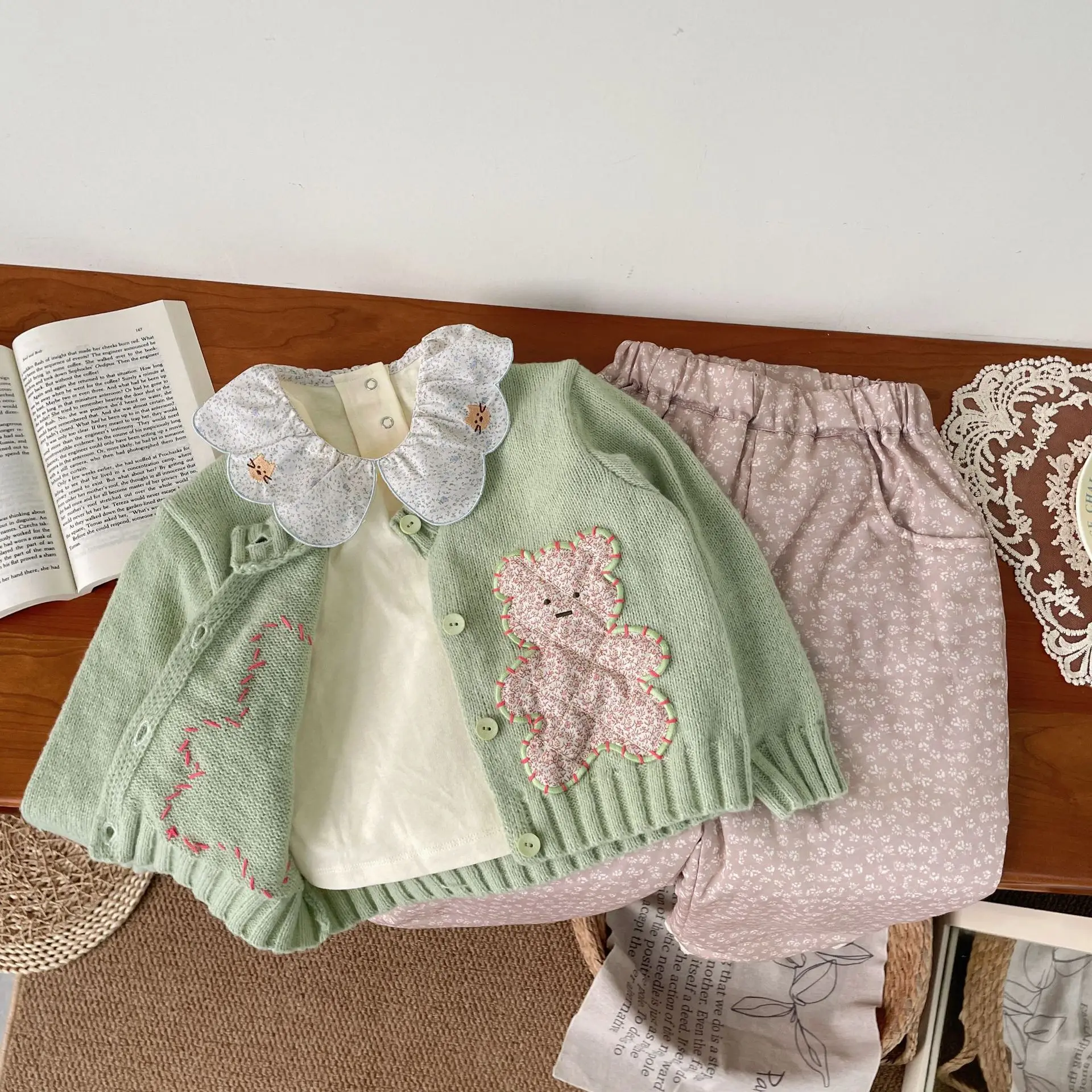 AM Mint Green Bear Knitted Cardigan 24 Autumn New Cute Middle and Small Children's Top Korean Edition Children's Sweater Coat