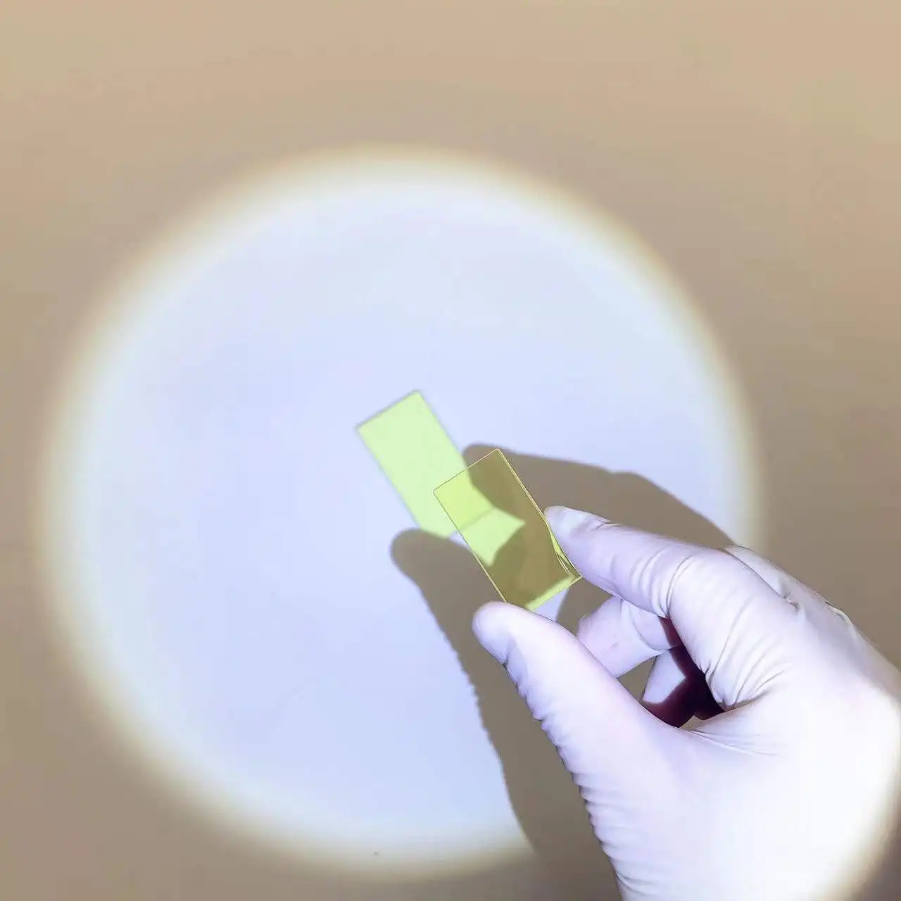 10 Chiếc Tổng Kích Thước 42X22X2Mm 450nm UV Cut Nhìn Thấy Được Và IR Dài Bandpass JB450 Vàng quang Học Màu Sắc Kính Cường Lực