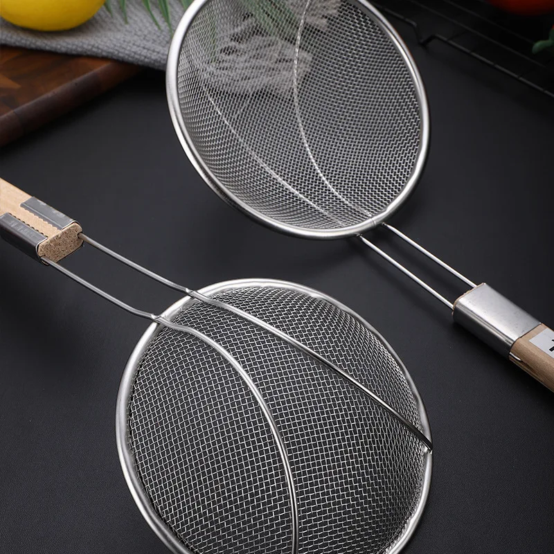 Stainless Steel Deep Fry Skillet Long Wooden Handle Kitchen Utensil for Meat Brushing And Oil Extraction Home Use Mesh Drain