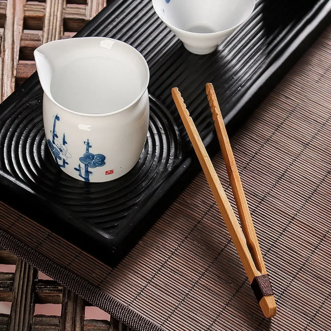 قطعة واحدة من ملقط شاي الخيزران - مشبك شاي خفيف الوزن مصنوع يدويًا ومتين طبيعيًا لسهولة التعامل معها