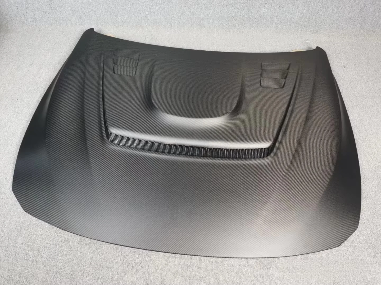 

Hot Selling Carbon Fiber Material Auto Engine Cover Replacement Black Engine Hood Boonet for F80 F82 M3 M4 Car Parts