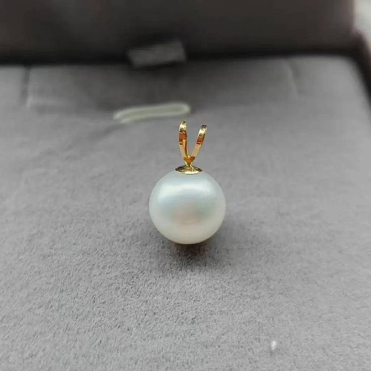 Real 18K gold natural freshwater pearl pendant Au750 rabbit head pendant with S925 silver chain women's boutique jewelry gift