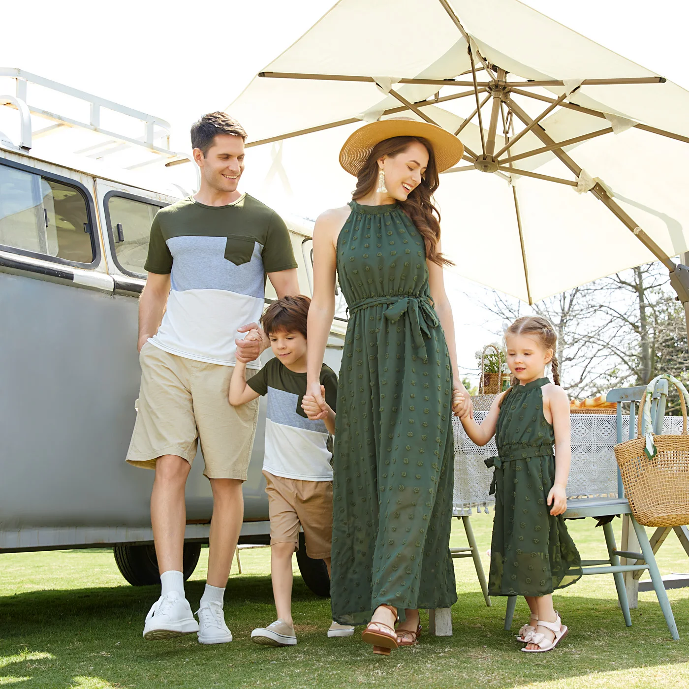 PatPat Family Matching Dark Green Swiss Dot Halter Neck Sleeveless Maxi Dresses and Colorblock Short-sleeve T-shirts Sets