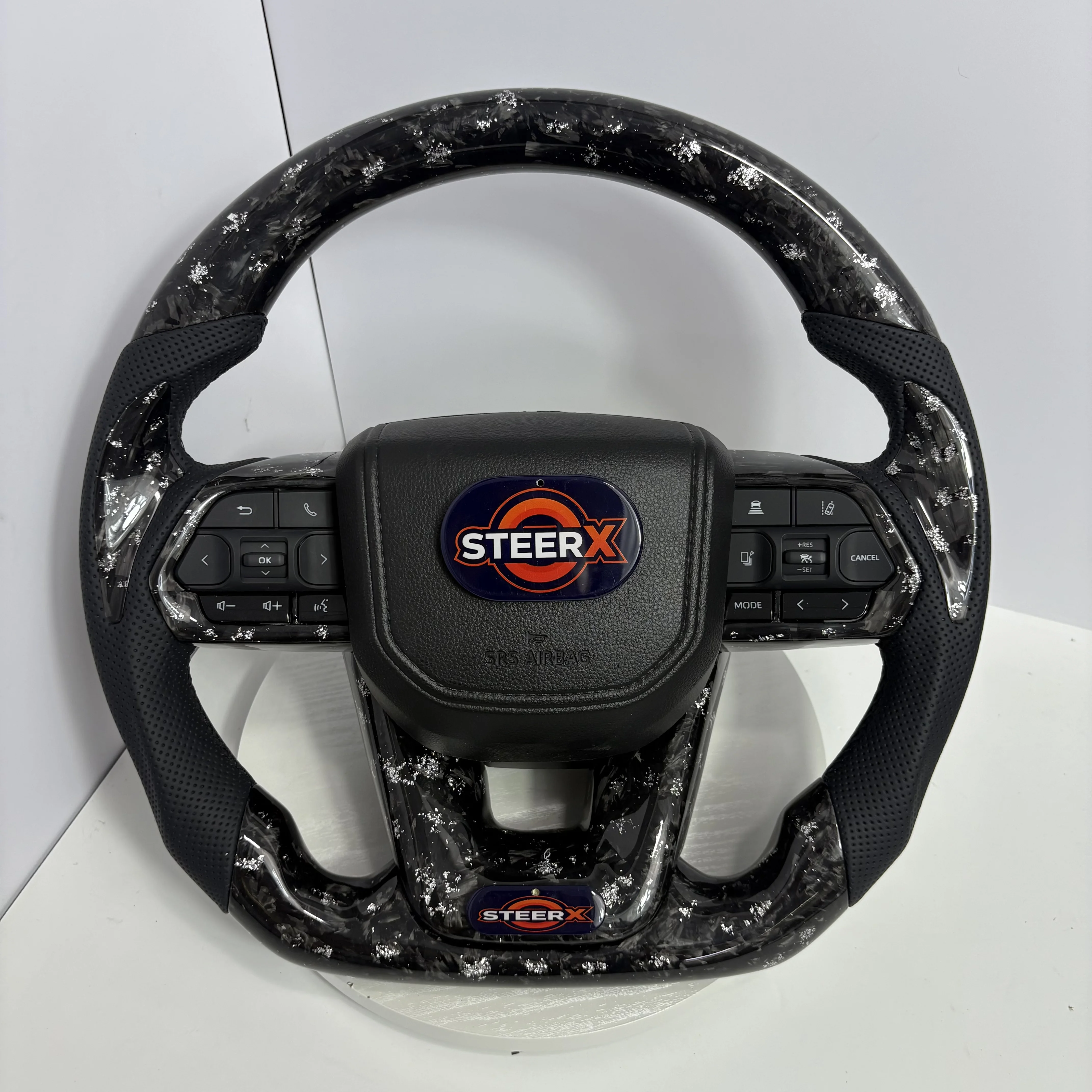 

Горячая распродажа | Изготовленный на заказ кованый руль из углеродного волокна для Toyota Land Cruiser LC300, LC200 и Hilux