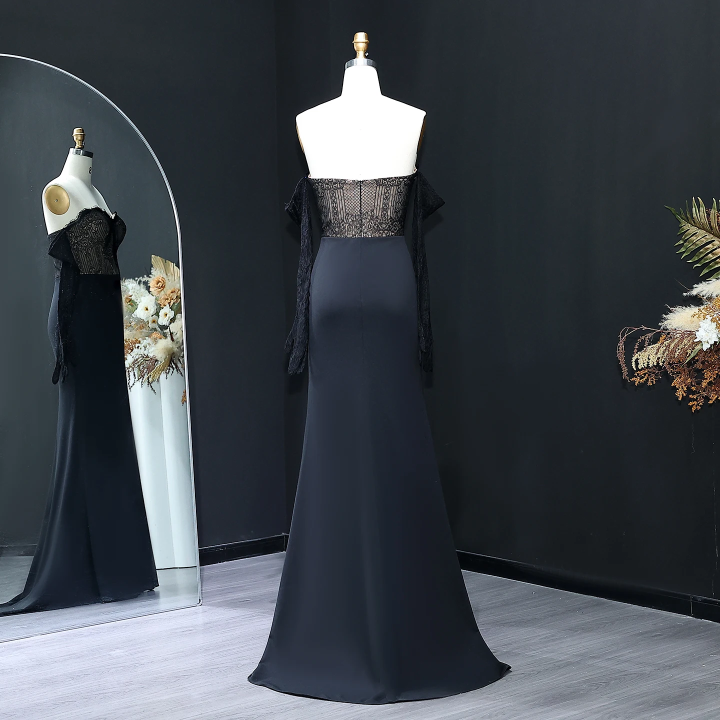 シャロンはレースブラックマーメイドストラップレスイブニングドレスと手袋でドレープ女性の結婚式アラビアウエディングドレスSF216カスタマイズ