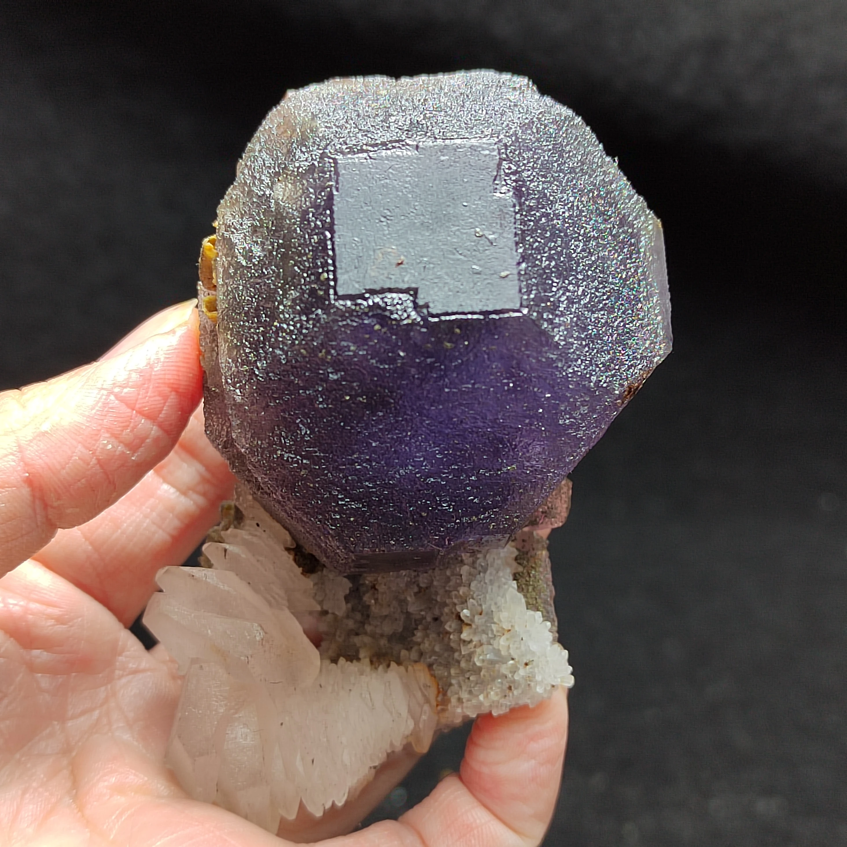 250.7gNatural dream purple blue fluorite and calcite, crystal mineral specimen healing halo vein original stone home decoration