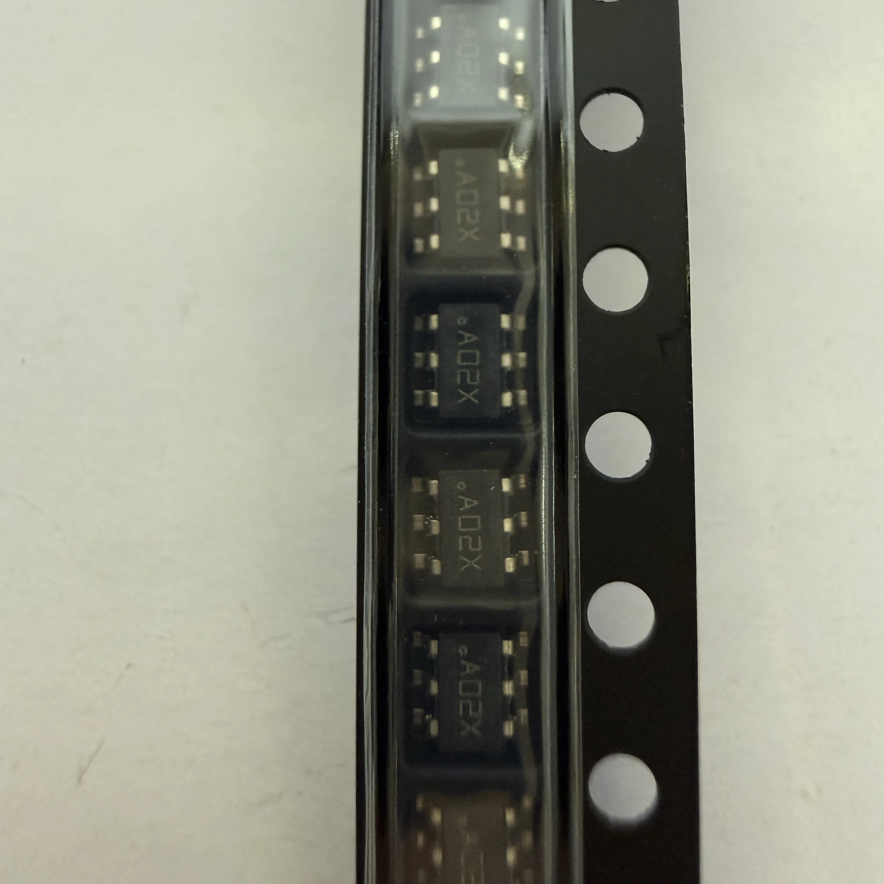 100PCS/LOT LV2842XLVDDCR (DC DC Converters)