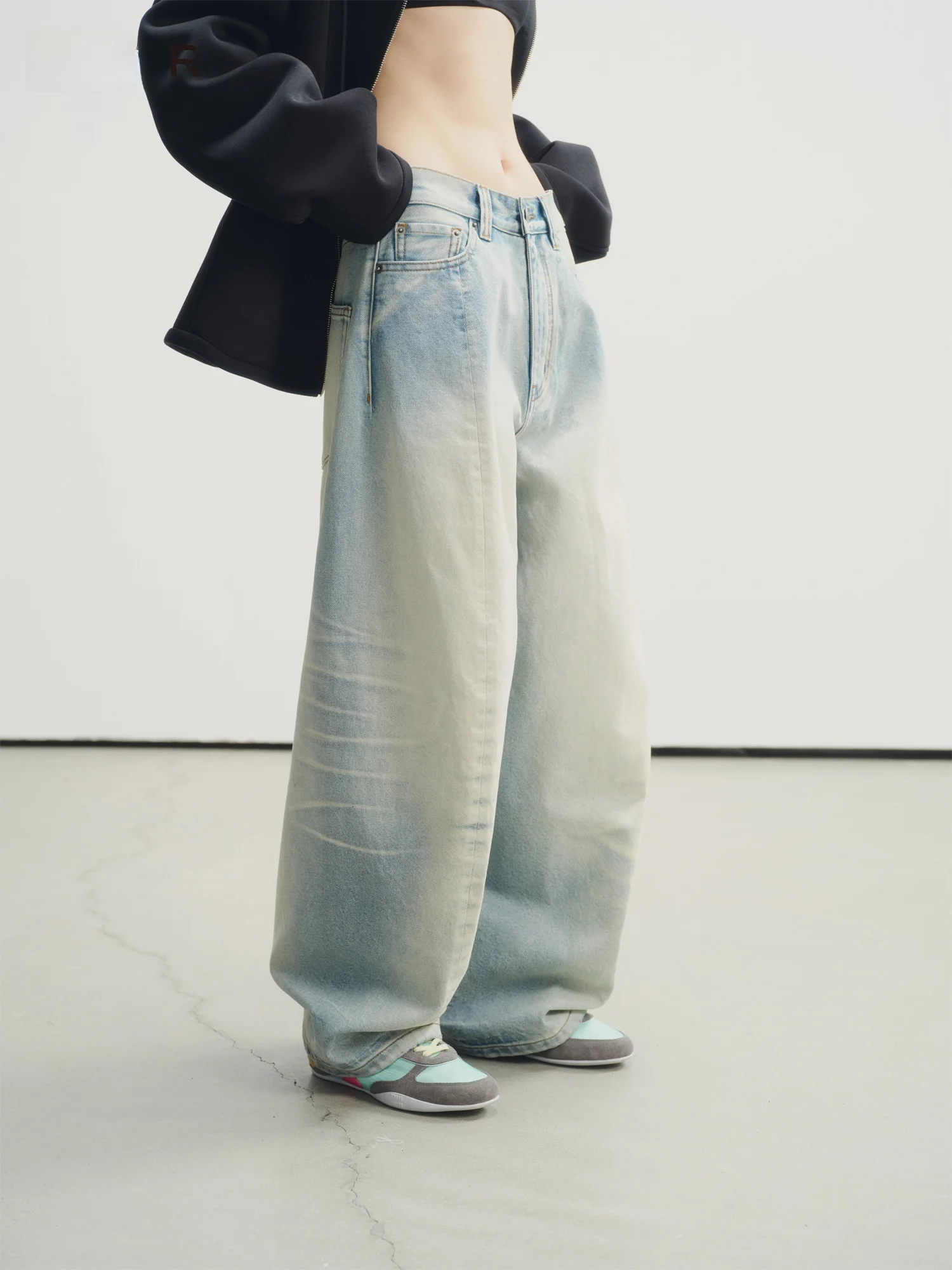 

VERMO Vintage Washed Loose Jeans Arch Silhouette 3D Tailoring Style Wide Leg Pants Natural Waist Long Trousers