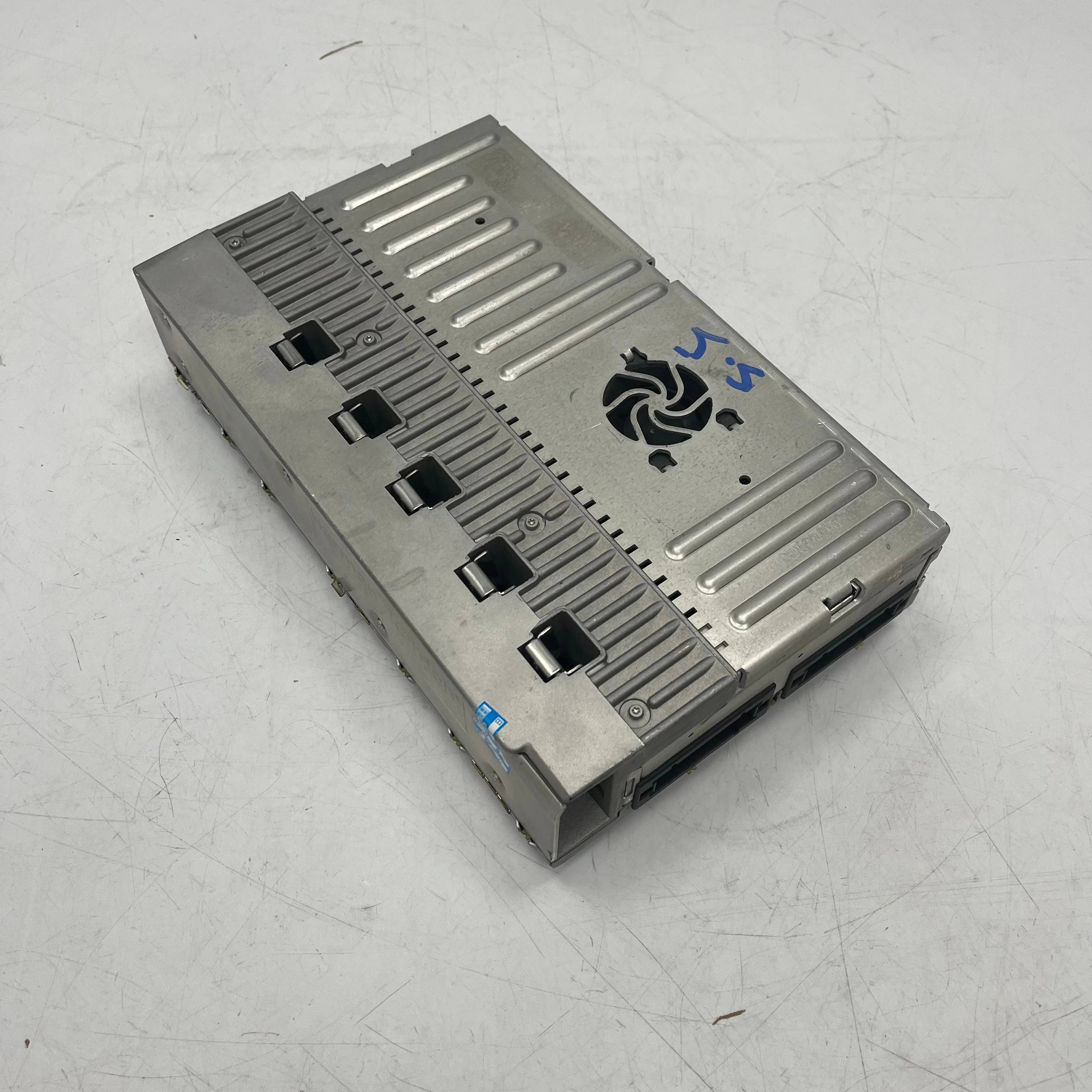 Genuine used Harman Kardon amplifiers A2219008103 suitable for Mercedes-Benz W221, S-Class, W216, CL65, CL63, CL600