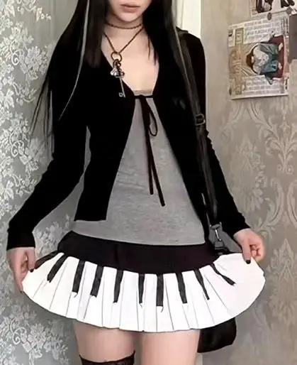 

Spring Black White Spliced Women Short Skirt 2025 Y2k Slim Design Harajuku Mini Skirt Female Empire Korea Style Chic Piano Skirt