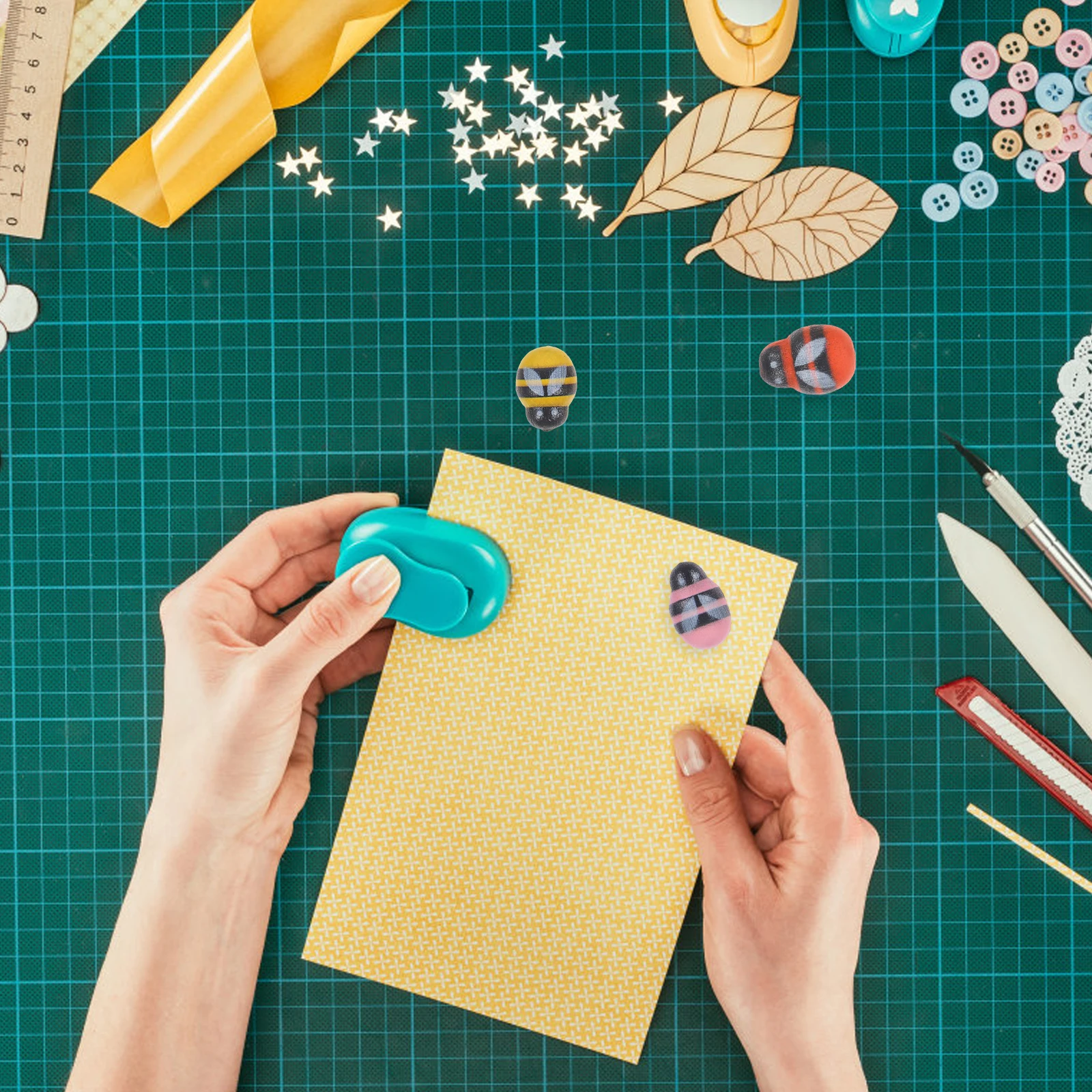 

100 Pcs Scrapbook Wooden Bee Decoration Sticker Craft Stickers for Kids Supplies Cutouts Baby