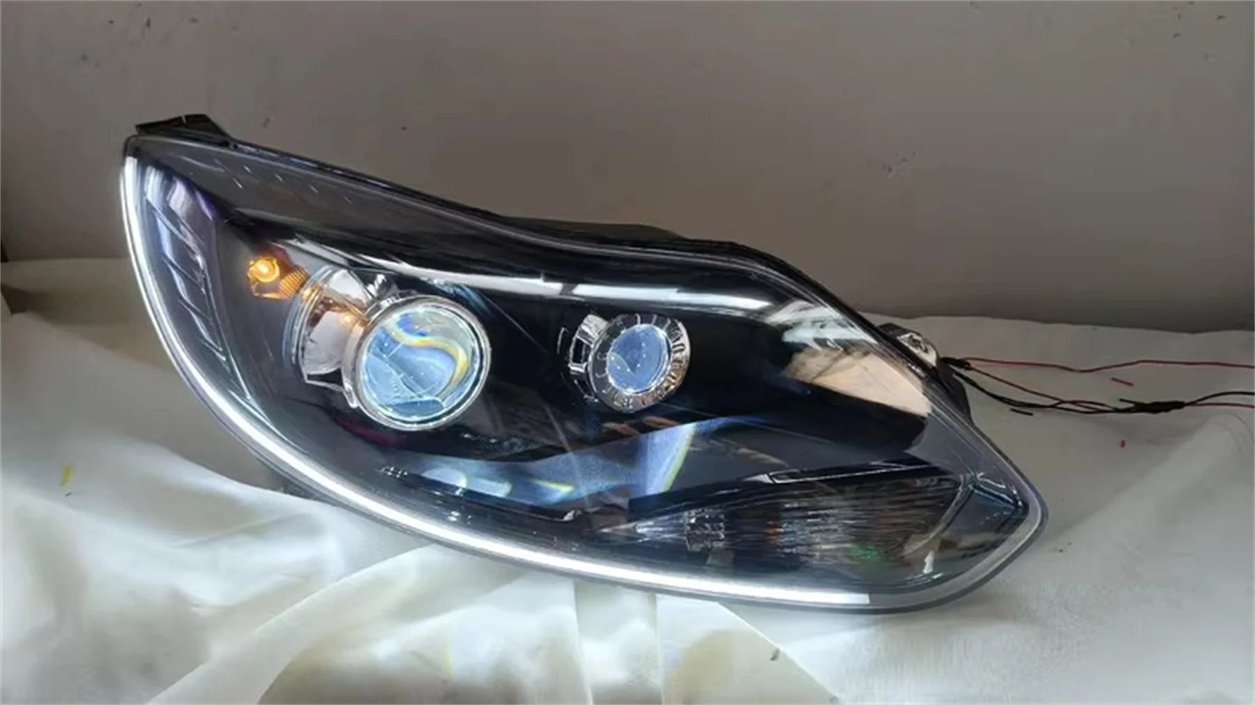 

Led Headlight Daytime Running DRL Head Lamp for Ford Focus 2012 Turn Signal