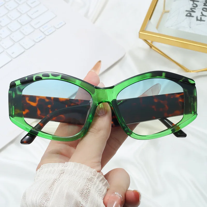 European American Style Sun Glasses Woman Cat Eye Shape Anti-reflective Woman Sunglasses Holiday Travelling Sun Glass