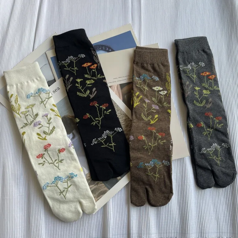 Elegant Retro Cute Combed Cotton Split Toe Woman Socks Plant Floral Patterns Soft Two-Toed Japanese Harajuku Women\'s Tabi Sox