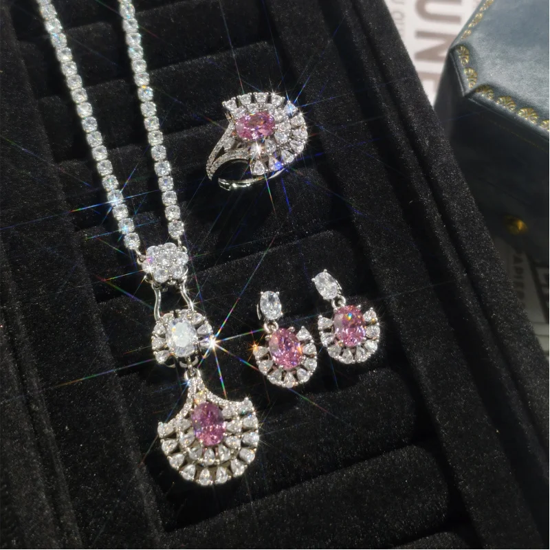 

Moonlight Shell Sparkling Dry Rose Necklace Ring Earrings Light Luxury Elegant High-end Three-piece Set