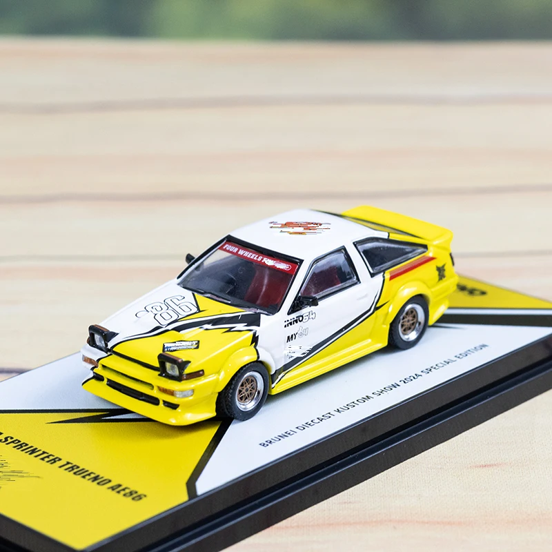 INNO 1:64 AE86 SPRINTER TRUENO ALLOY CAR MODEL