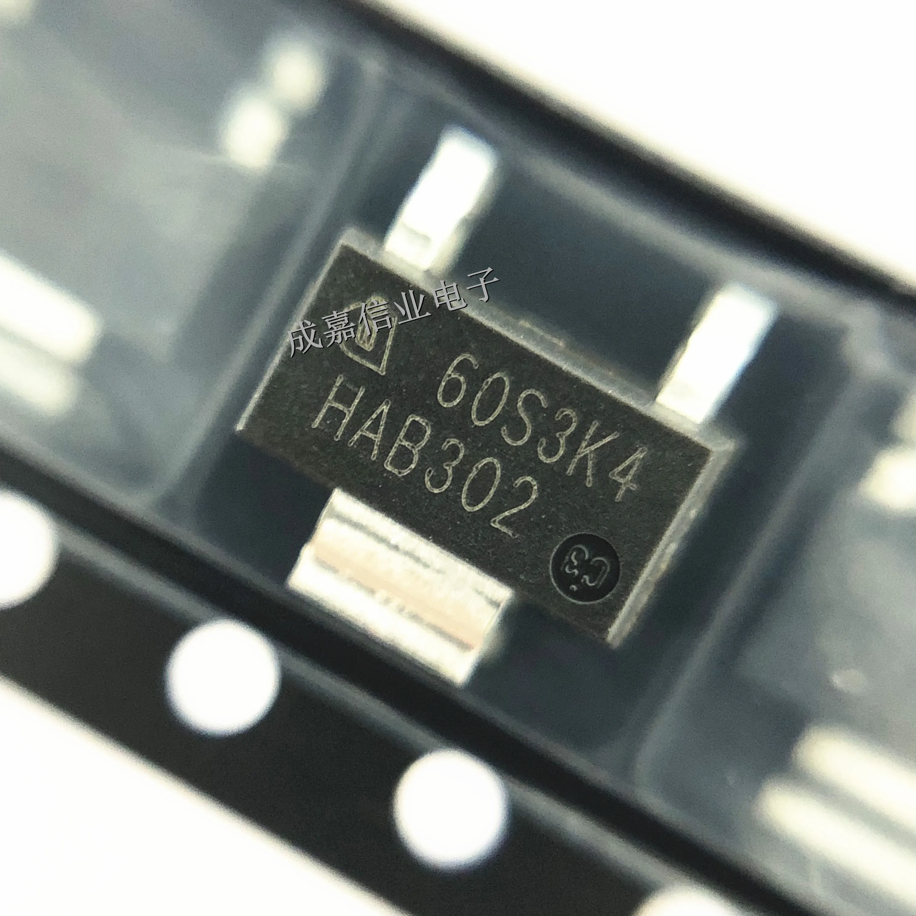 10ピース/ロットIP n60r3k4ce sot-223-3マーキング; 60s3k4 mosfet 600 v 2.6オペレーティングシステム温度:- 40 c-150 c