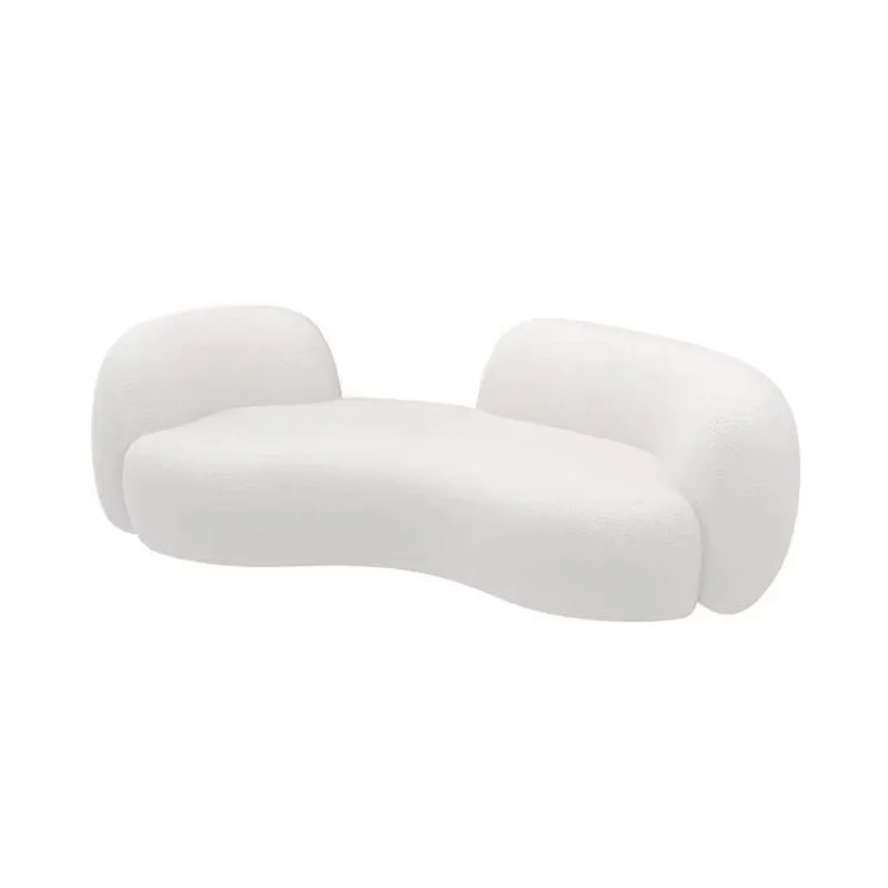 Modernes, kreatives Dreisitzer-Sofa aus kombiniertem Samtstoff, geeignet für umweltfreundliche Möbel in Apartmenthotels.