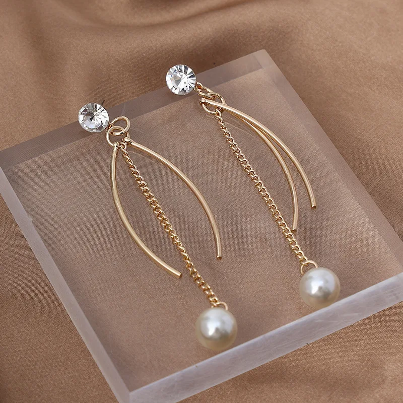 Retro high-end light luxury earrings fringed Dongdaemun pearl earrings high-quality temperament jewelry stall supply
