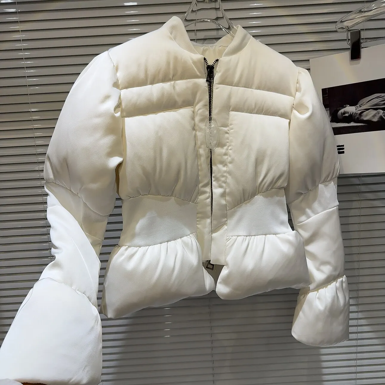 DEAT 2026 Winter New Items Fashion Women's Thread Waist Design Warm Jacket Casual Solid Color Zipper Cotton Padded Coat 11A01161