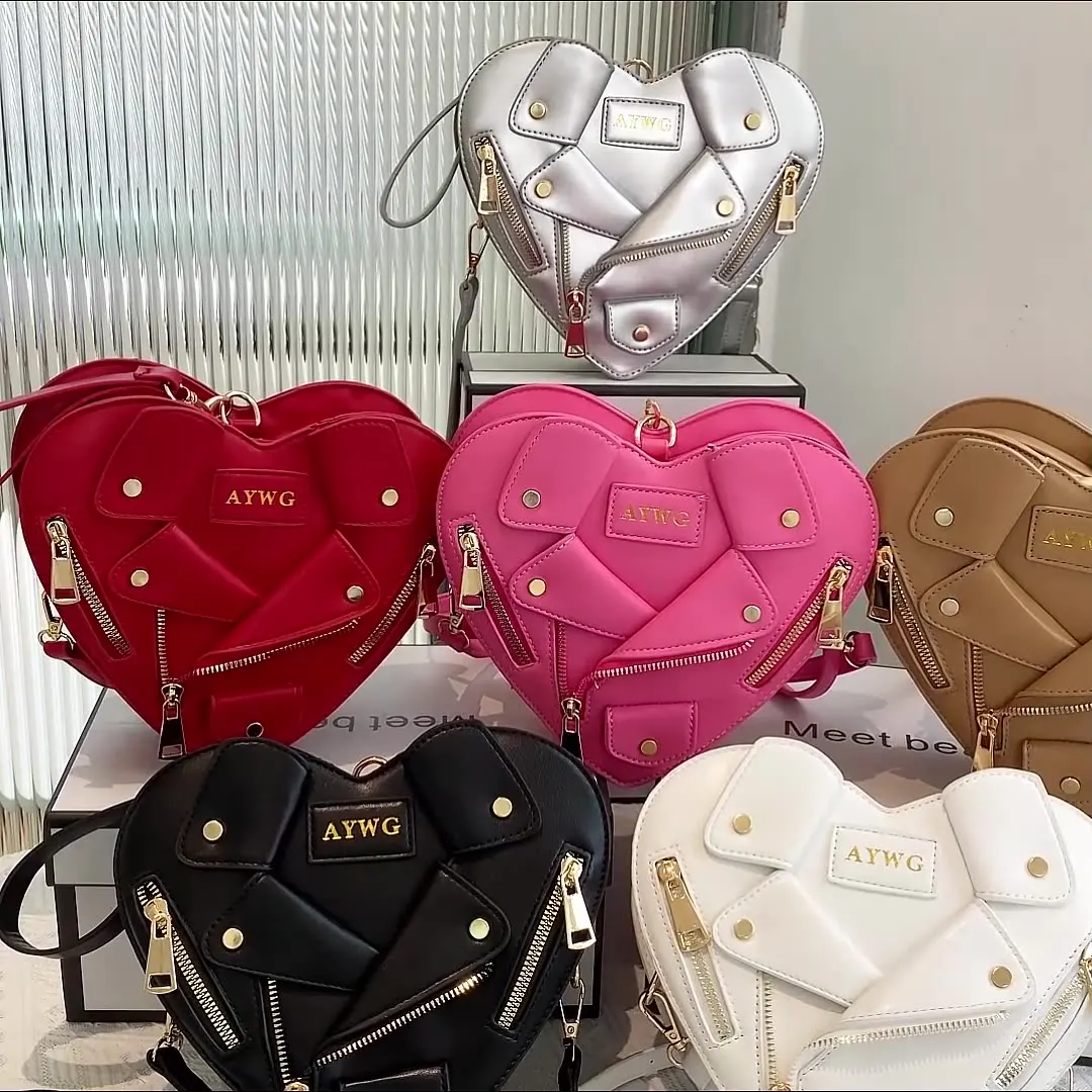 Nicheแจ็คเก็ตหนังCrossbodyกระเป๋าLuxury Designer Love Heart Shapedกระเป๋าหนังPUคุณภาพสูงตลกไหล่กระเป๋า