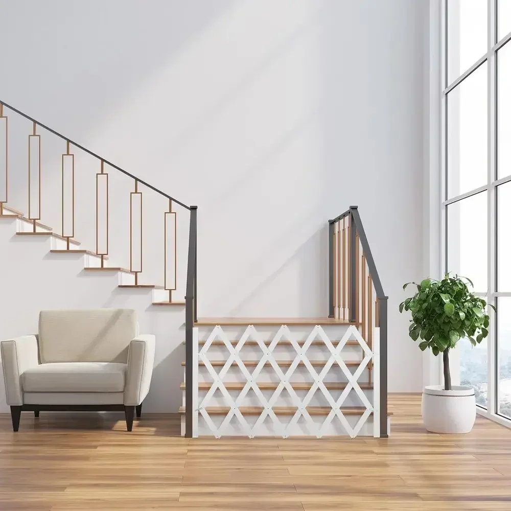 Pet Safety Bamboo Gate, Extendable to 126 cm, 70-82 cm Tall, Suitable for Stairs and Doors, White