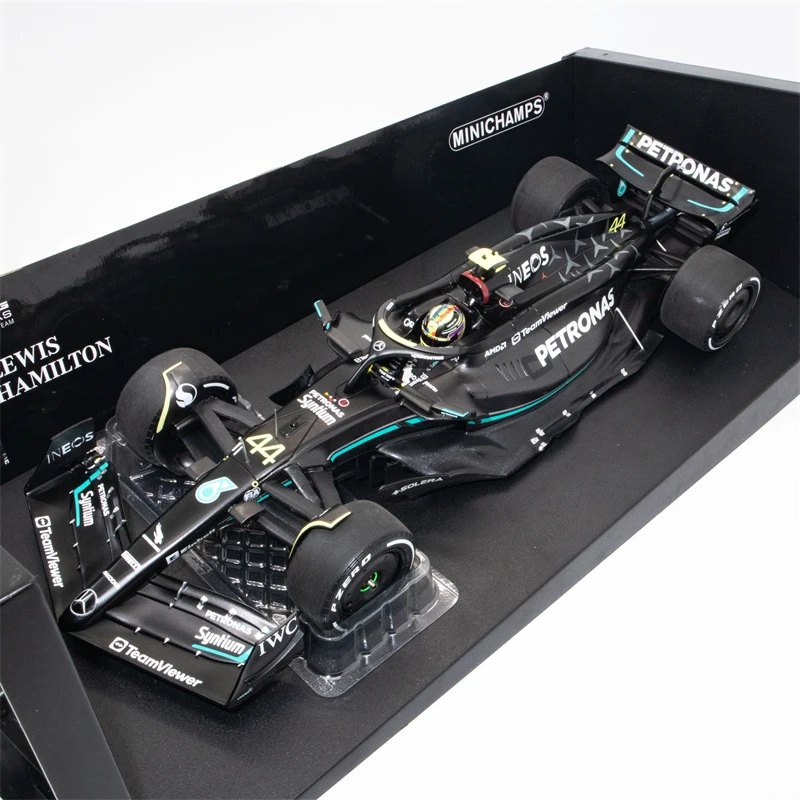 MINICHAMPS 1:18 F1 2023 PETRONAS W14 E PERFORMANCE 2023 Model Car