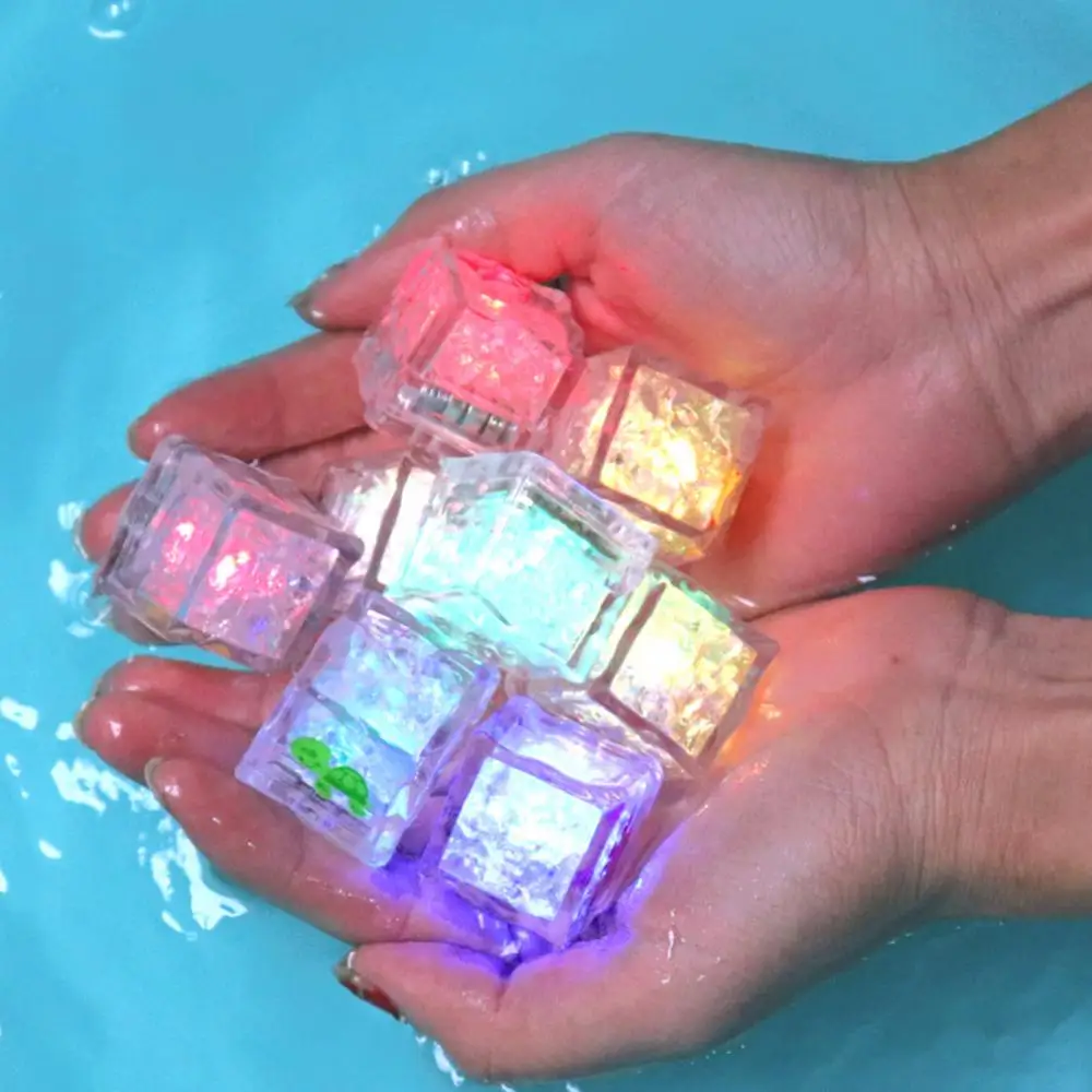 Dropshipping!! 8Pcs Kids Bathing Luminous Ice Cubes Cute Animal Print Colorful LED Light Toys