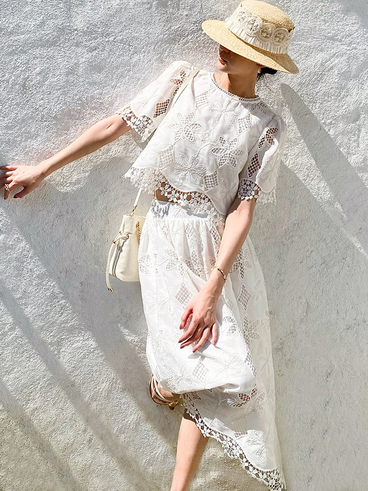 Completo da donna in pizzo a 2 - Midi Skirt Floral recensione e prezzo